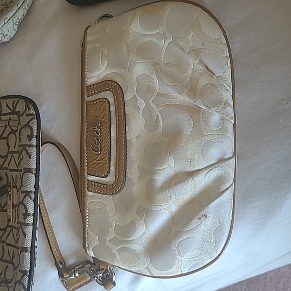 Lot of purses - Picture 2 of 4